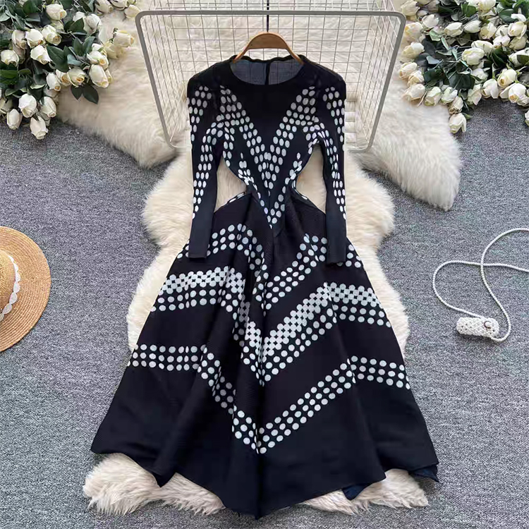 Elegant Polka Dot Pleated Dres - Ethnic Fashion Dress 评论和价格